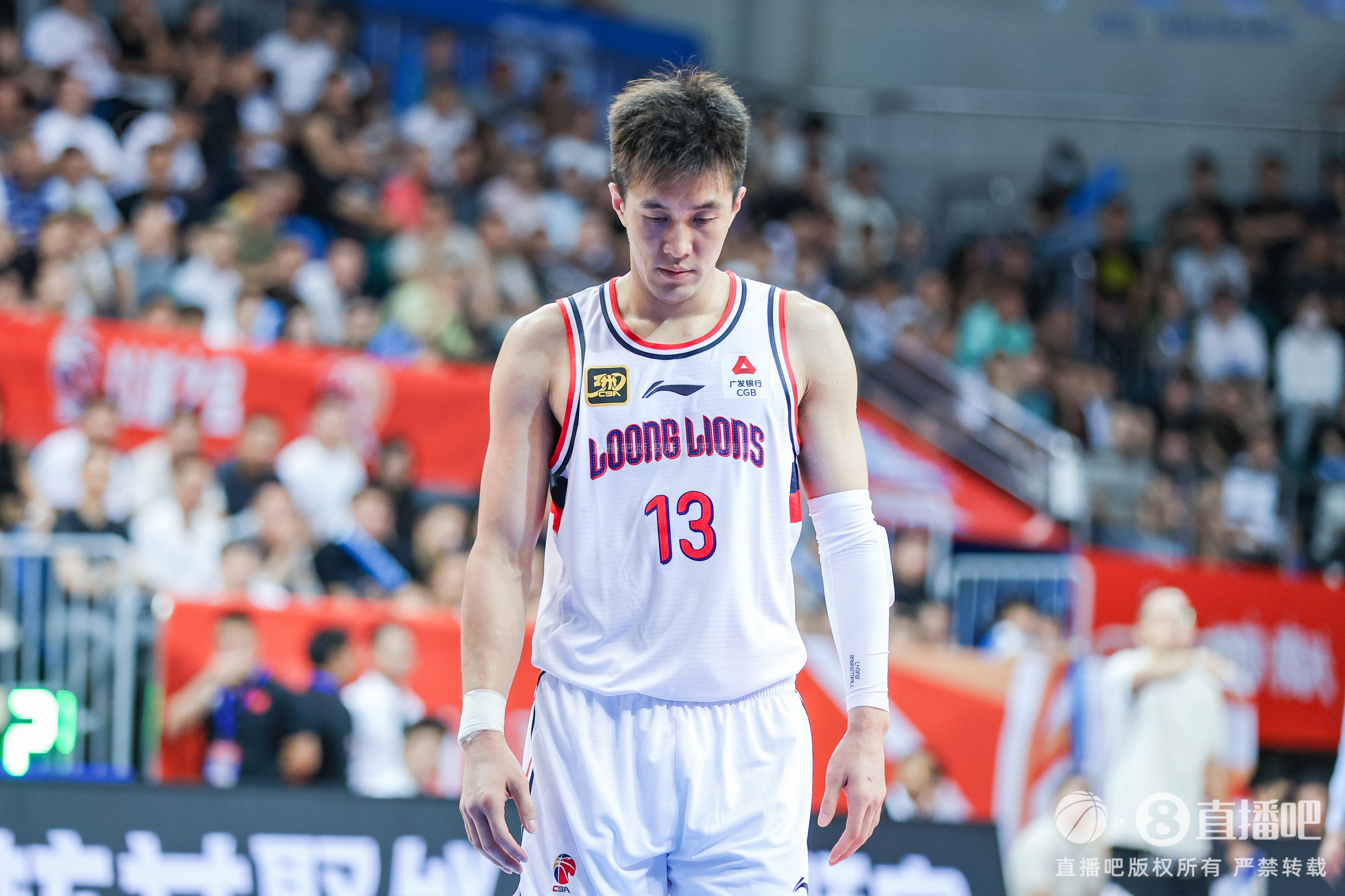 开云APP-媒体人：艾伦是重度网民&amp;早已知悉报道 推测确有其事但细节有出入